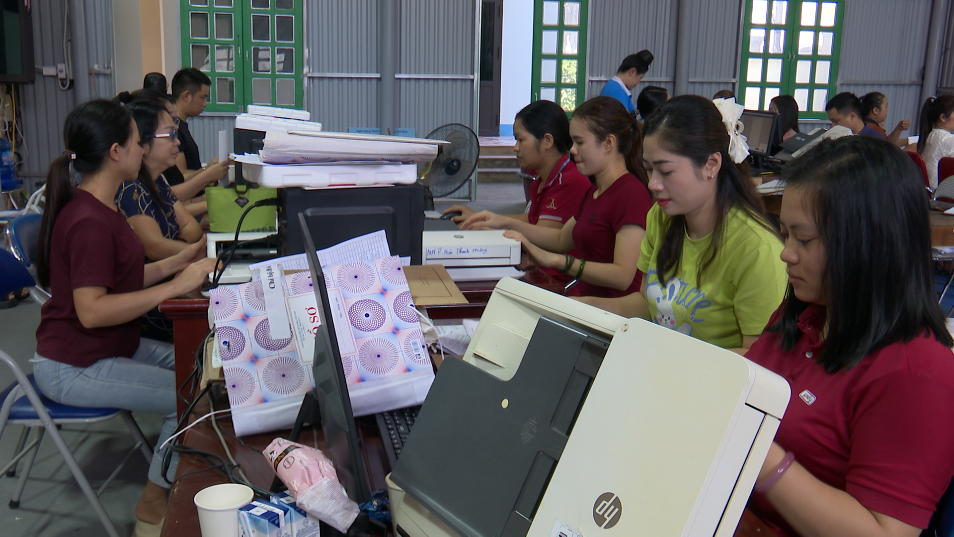 Đảng ủy xã Thanh Nưa đẩy nhanh tiến độ số hóa hồ sơ đảng viên