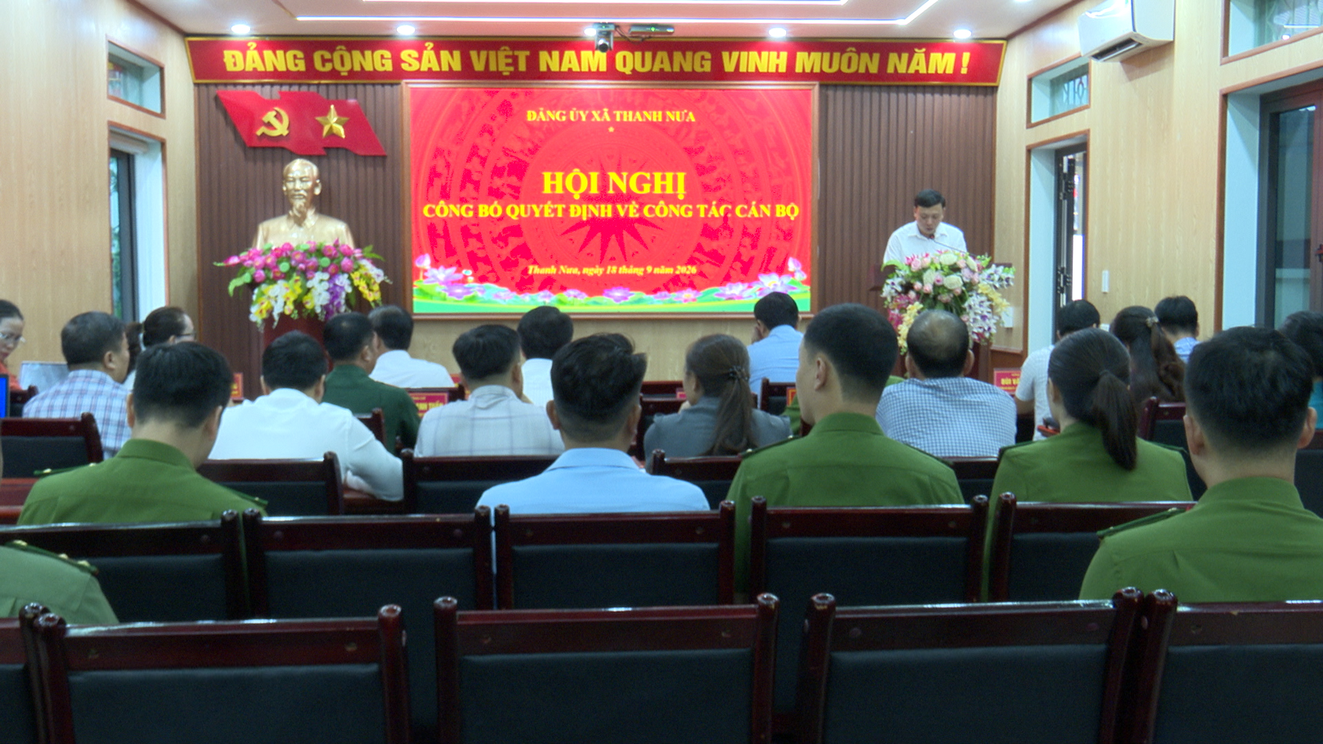 Đảng ủy xã Thanh Nưa công bố các quyết định về công tác cán bộ