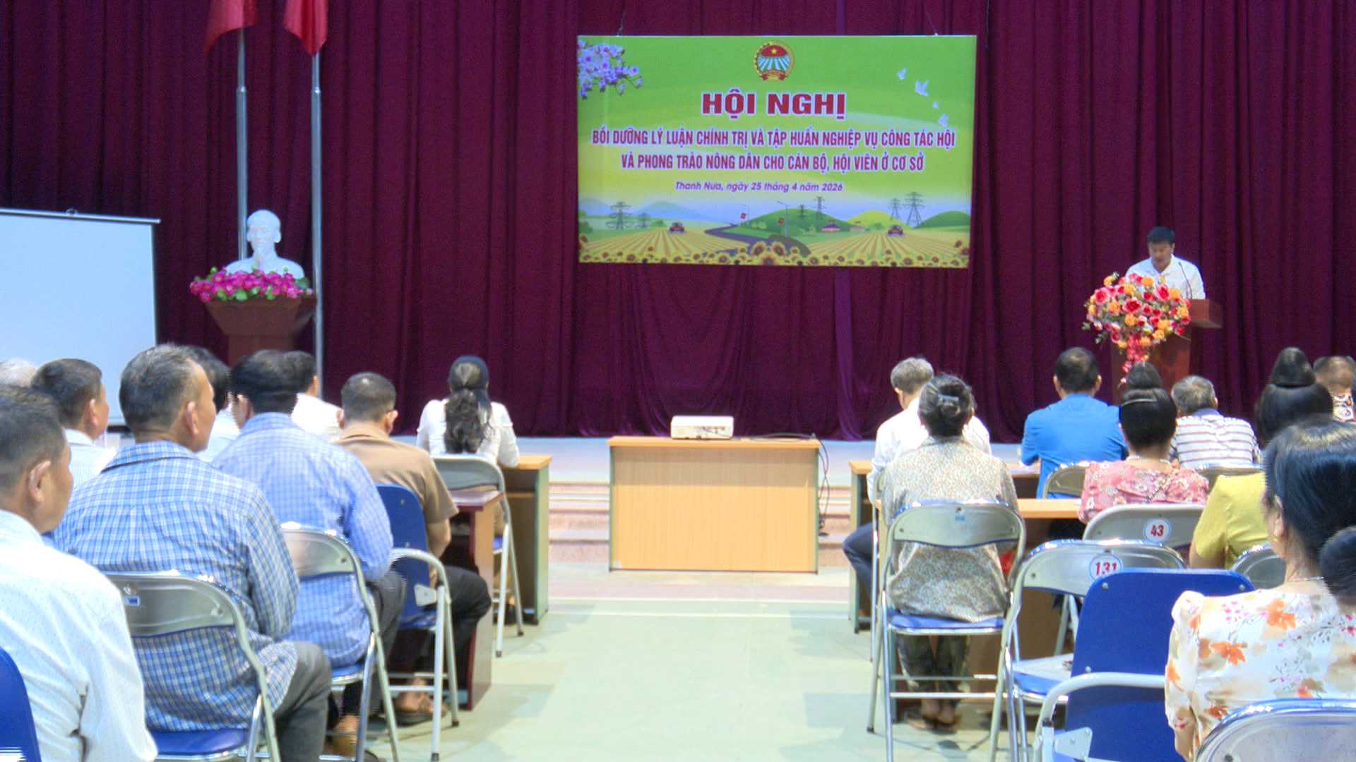 Xã Thanh Nưa bồi dưỡng lý luận chính trị và tập huấn nghiệp vụ công tác hội cho cán bộ, hội viên nông dân