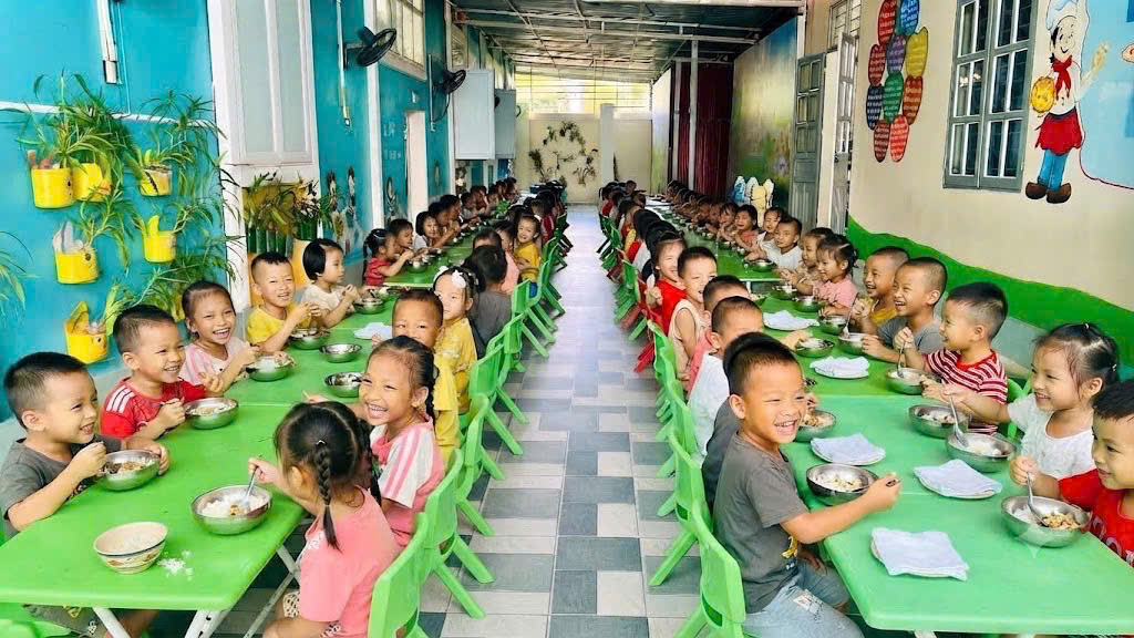Xã Thanh Nưa kiểm tra công tác bảo đảm an toàn thực phẩm tại một số trường học trên địa bàn